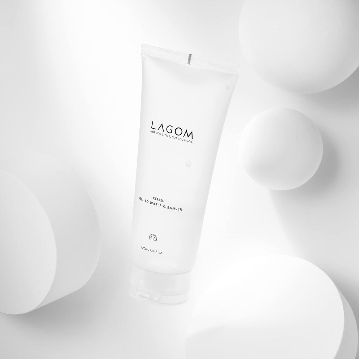 LAGOM Limpiador Gel a Agua Cellup | Textura Gelatinosa, Limpiador Matutino, Lavado Facial Diario, Fórmula Transparente Sin Espuma, Limpieza Facial Hidratante 7.44 Fl Oz